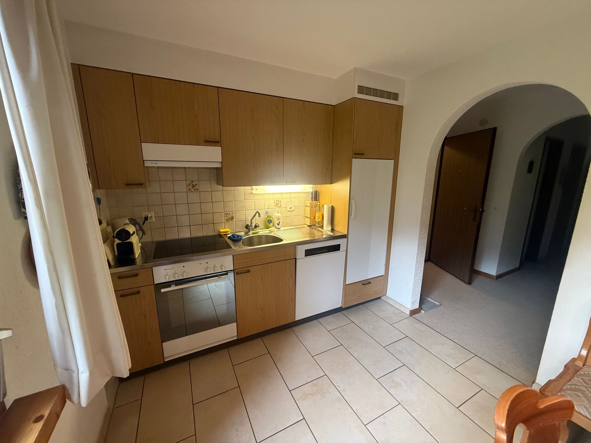 Appartement Chesa Rievanot, (Bergün/Bravuogn), 136 – Cuisine et coin repas, photo 24 sur 29