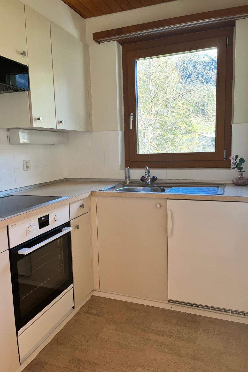 Albula B Chasa Nana, (Bergün/Bravuogn). - Binnen