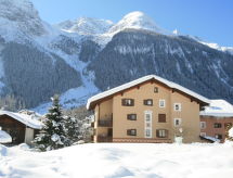 Romantisch chalet aan de skipiste met bergzicht in Bergün - thumbnail 2