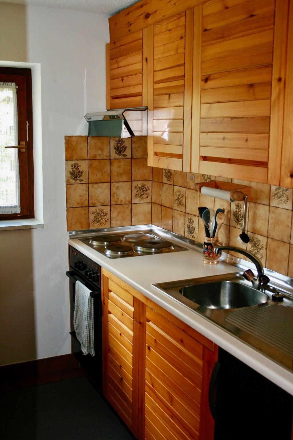 Appartement Chesa segl Crap A-5, (Bergün/Bravuogn), 205 – Cuisine et coin repas, photo 14 sur 25