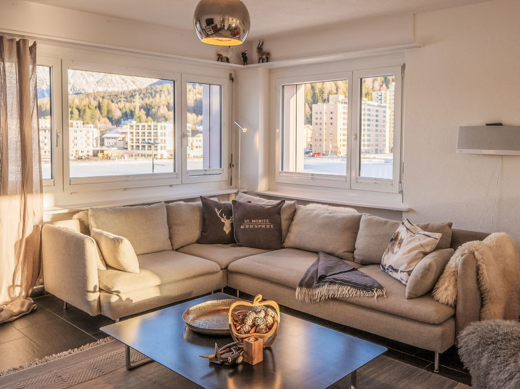 Bergzicht en luxe in Casa Polo: appartement in St. Moritz in St. Moritz