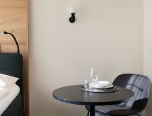Compact studio in hartje St. Moritz met garage en bergzicht - thumbnail 4