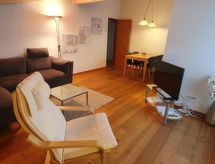 Licht appartement met panoramisch uitzicht op meer en bergen in Champfèr - thumbnail 4
