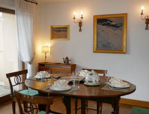 Royaal appartement in St. Moritz Bad, 50 meter van het meer - thumbnail 2