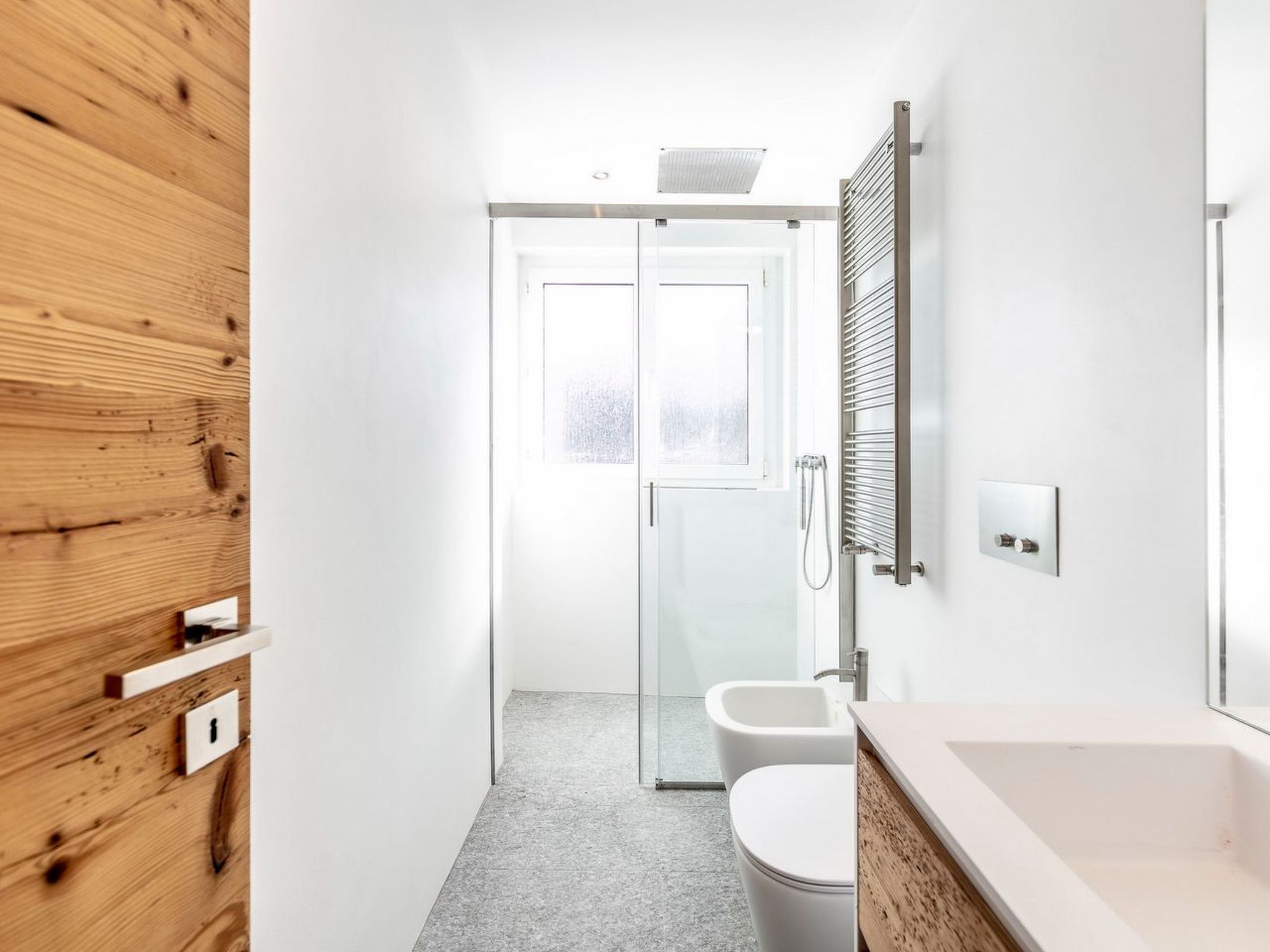 Photo of Apartment Holiday Park 15 - Moderne 3.5-Zimmerwohnung mit Aussicht