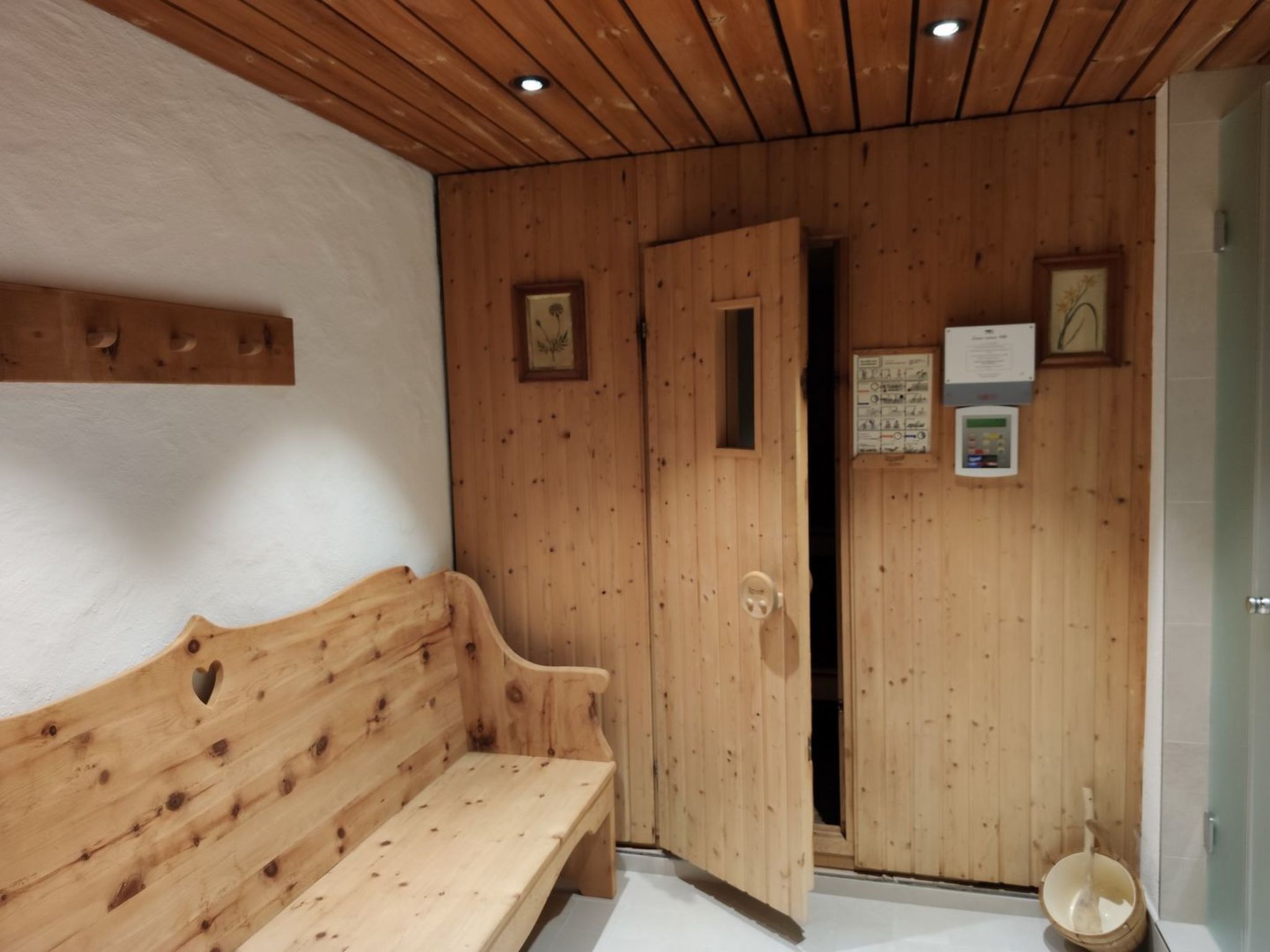 Photo of Apartment Tinus - Ruhige Wohnung im Zentrum von St. Moritz mit Aussicht