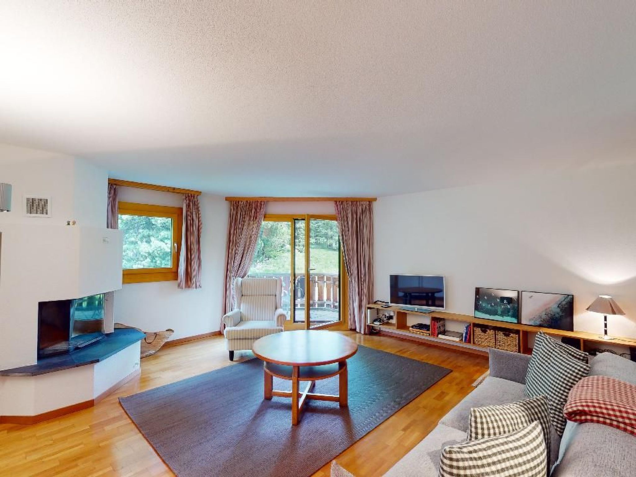 Photo of Apartment Trais Tschiervs