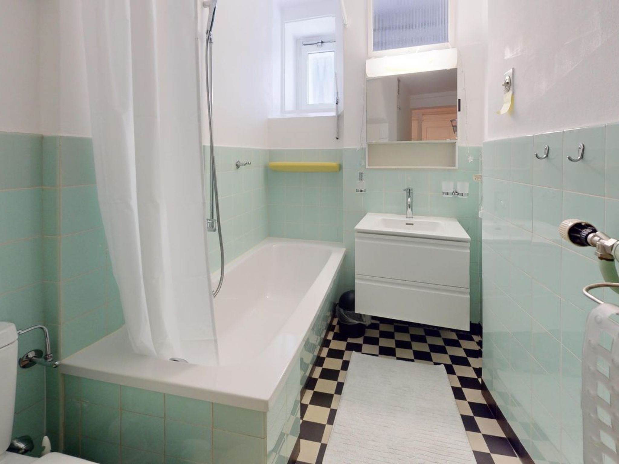 Photo of Apartment Chavallera 5 - Geschmackvolle 3.5-Zimmer-Wohnung in St. Moritz