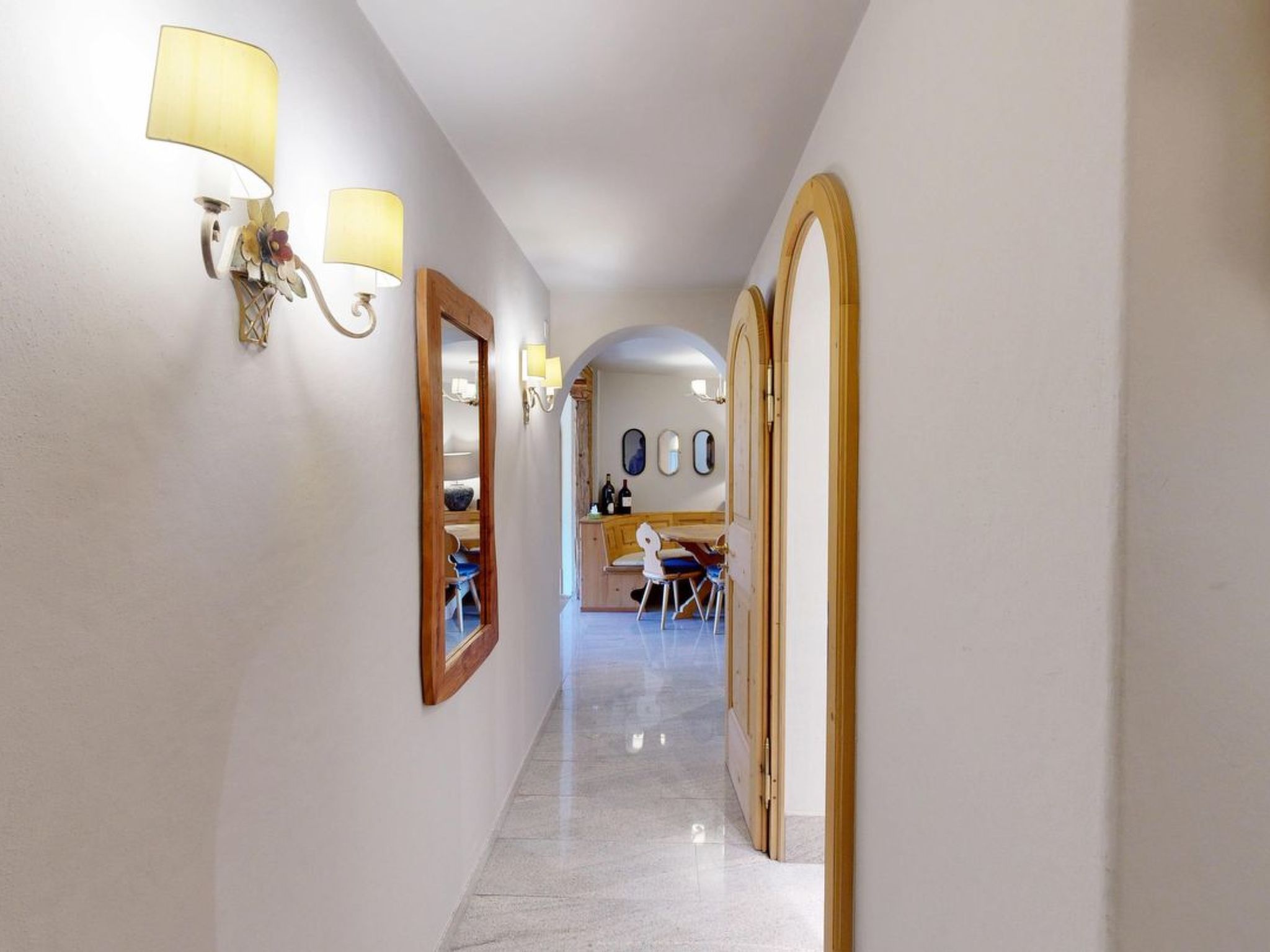 Apartment Üerts - Hochwertige Wohnung mit Balkon und Aussicht in Champfèr - Image-tags.info