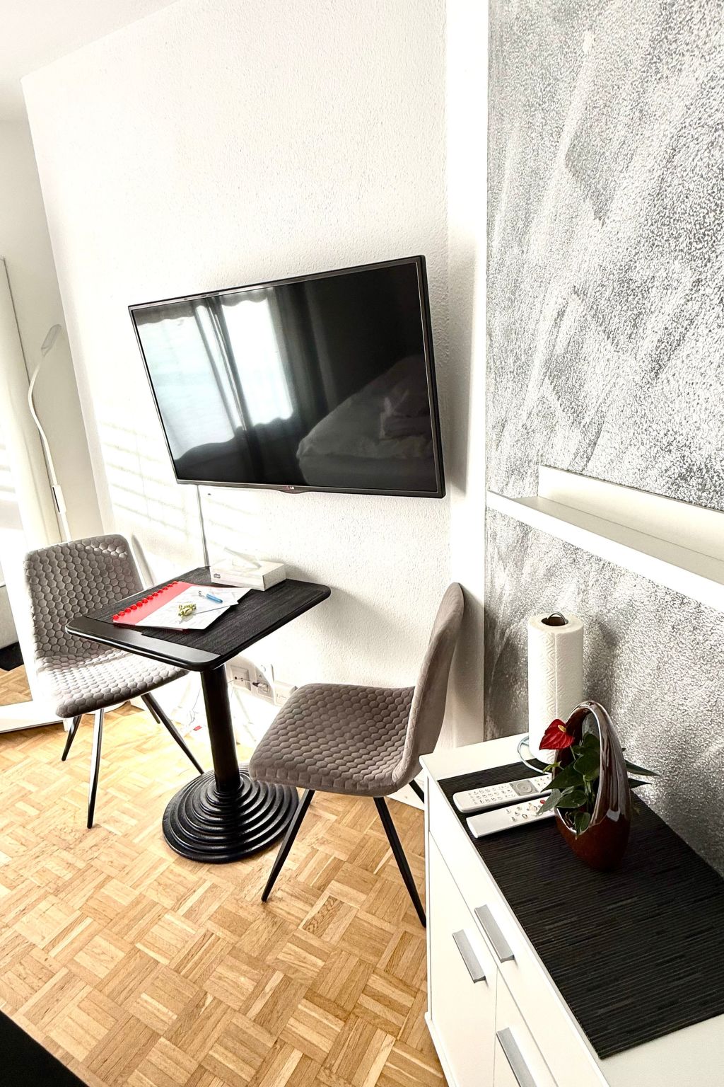 Photo of Studio im Zentrum, Schwimmbad und 400m von Skiliften entfernt