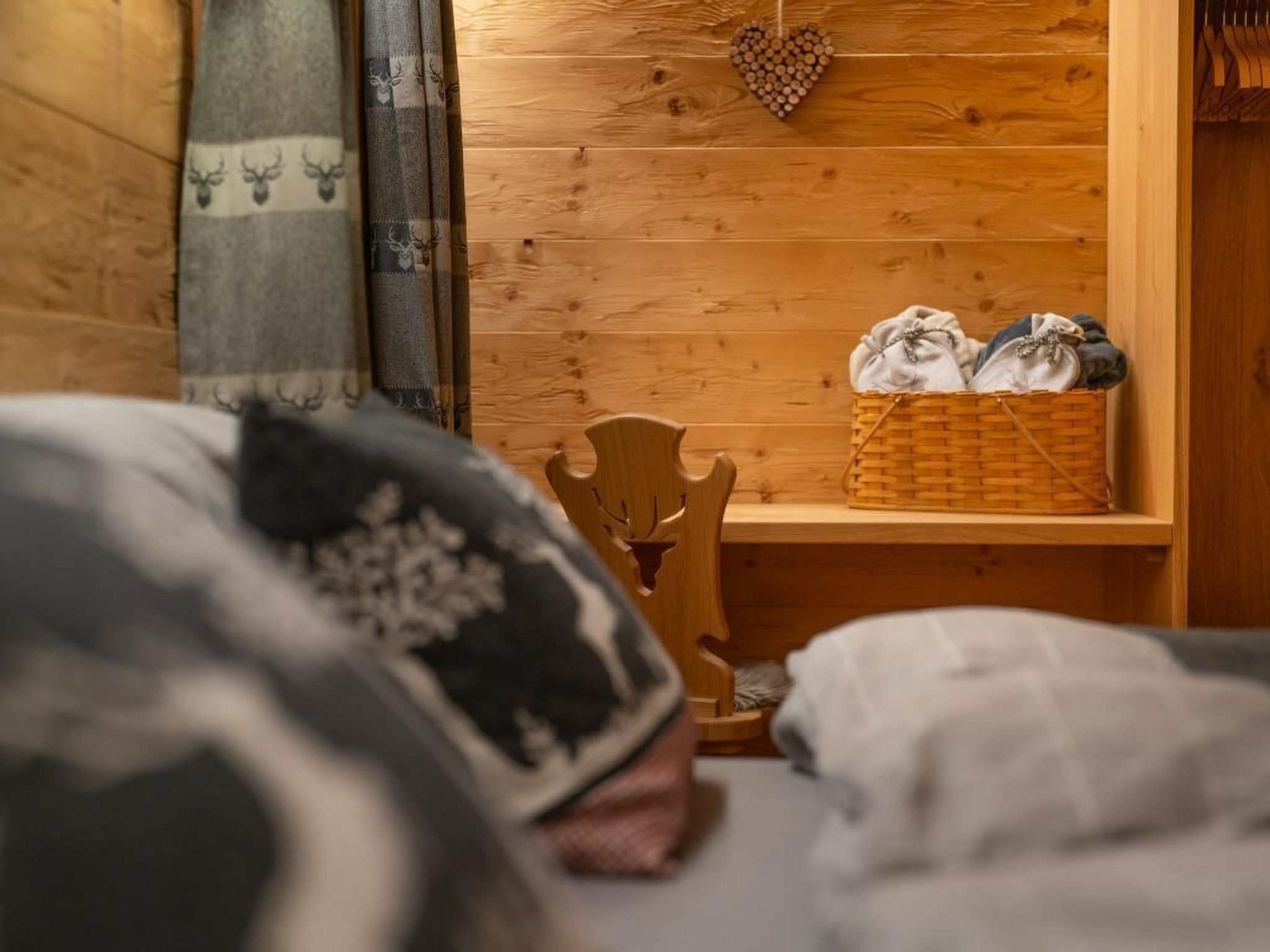 Engadin Chalet-Drinnen