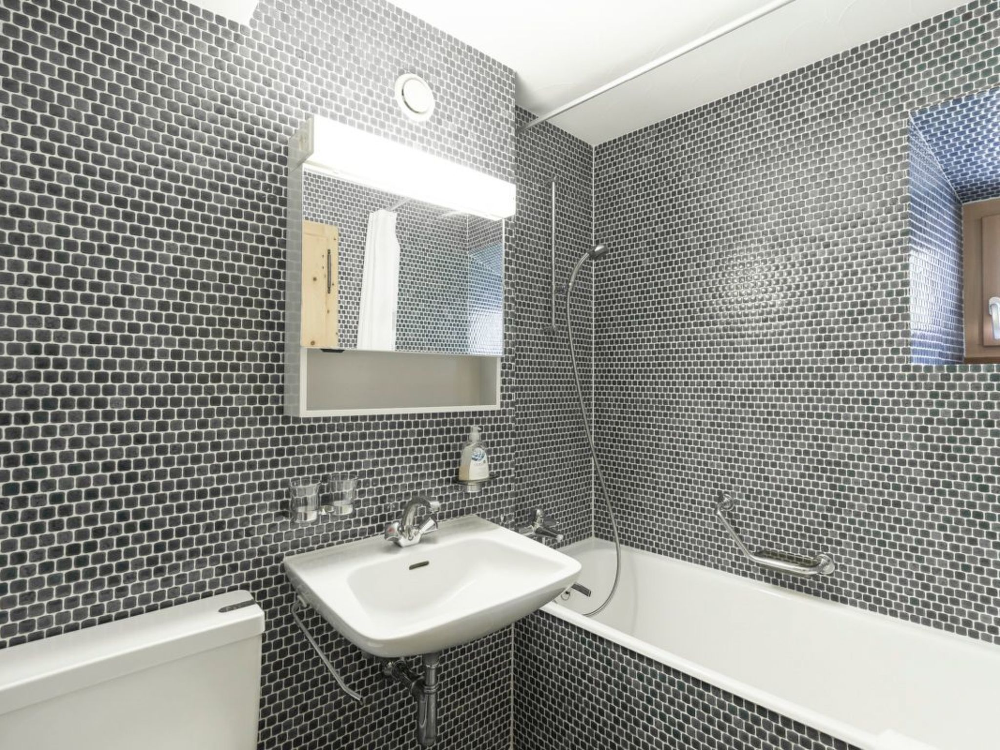 Chesa Michel Nair-Image-tags.info