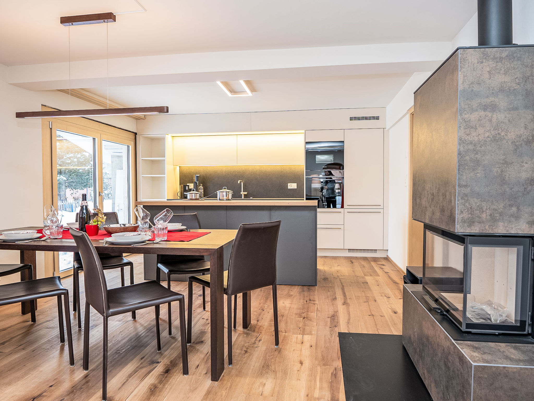 Kitchen / Dining Room