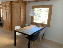 Rustiek hoekappartement in Pontresina met tuin, balkon en bergzicht - thumbnail 2