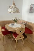 Chesa Islas 11: Gezellig appartement in Pontresina met balkon en uitzicht - thumbnail 5
