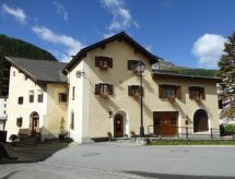 Chesa Thom: Authentiek Engadin-appartement met panoramisch uitzicht en tuin - thumbnail 2