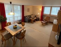 Chesa Thom: Authentiek Engadin-appartement met panoramisch uitzicht en tuin - thumbnail 4