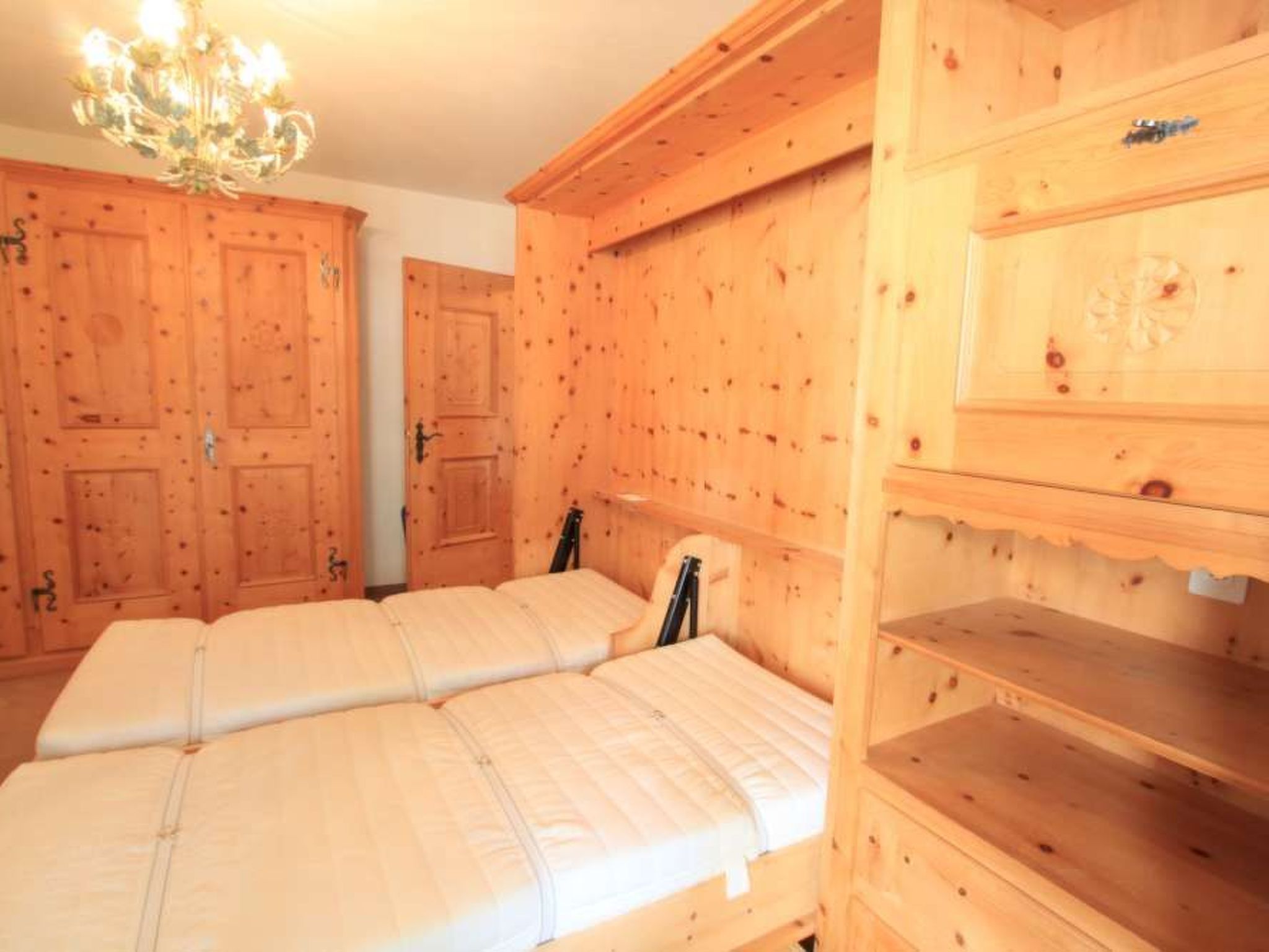 Photo of Apartment Christina - Zentrale 3.5-Zimmer-Wohnung mit Balkon in Pontresina