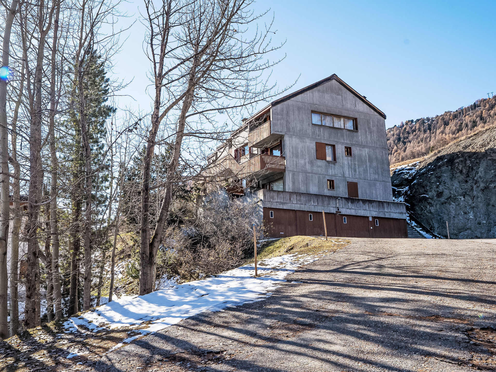 Chesa La`Drosa-Buiten