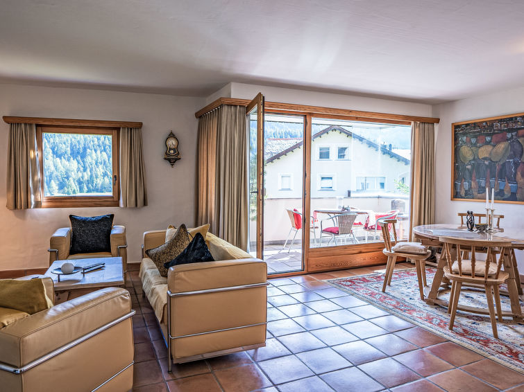 Ferienwohnung Chesa Trais Dschembers