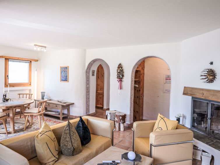 Ferienwohnung Chesa Trais Dschembers