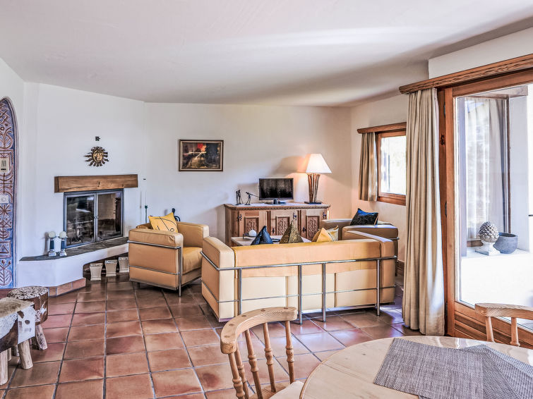 Ferienwohnung Chesa Trais Dschembers