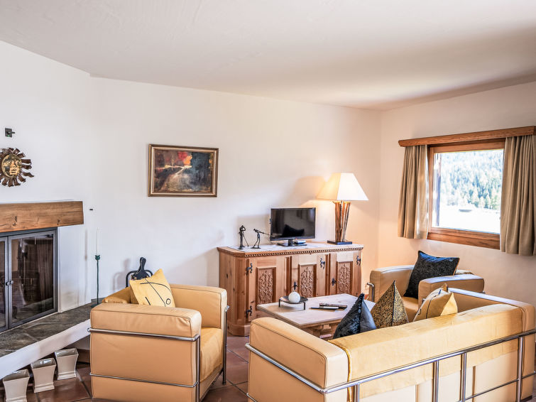 Ferienwohnung Chesa Trais Dschembers