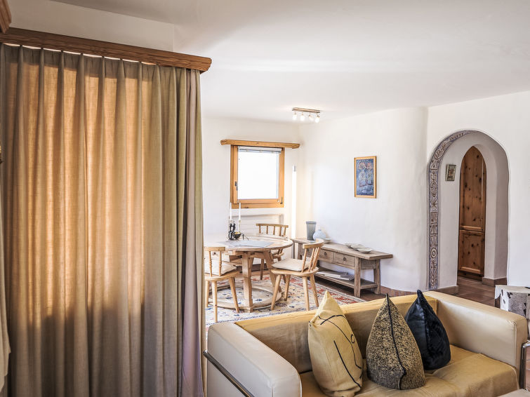 Ferienwohnung Chesa Trais Dschembers
