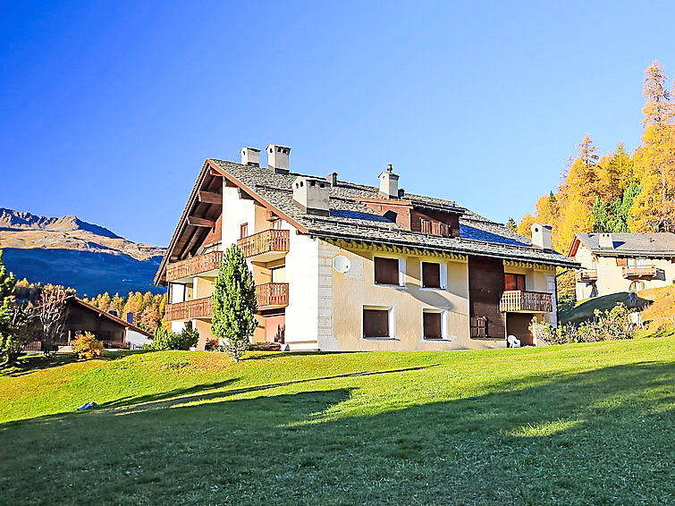 Chesa La Sajetta 12 Apartment in Silvaplana-Surlej