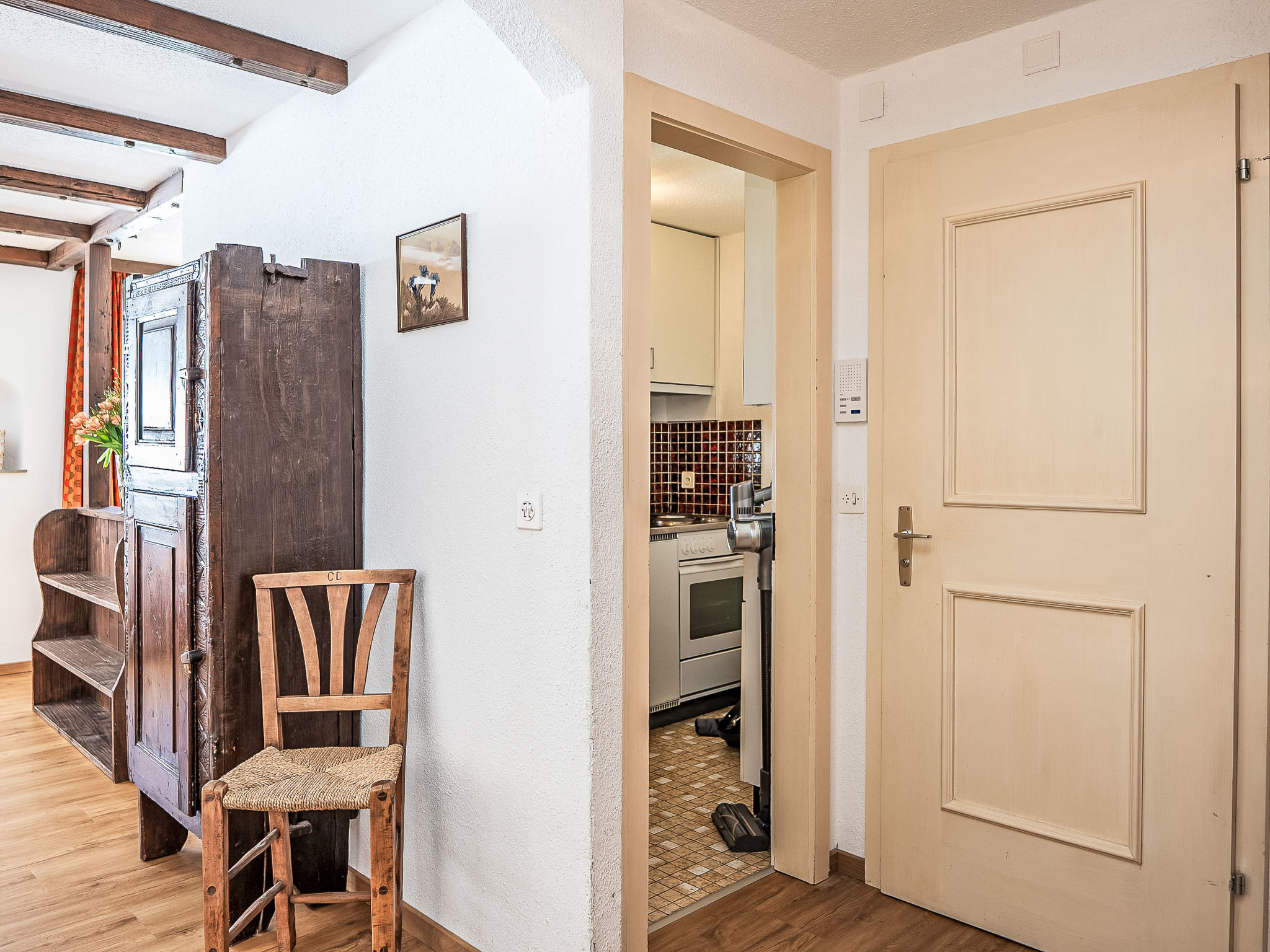 Photo of Chesa Linaria