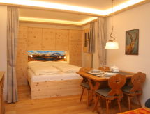 Ferienwohnung Chesa Alvetern 5