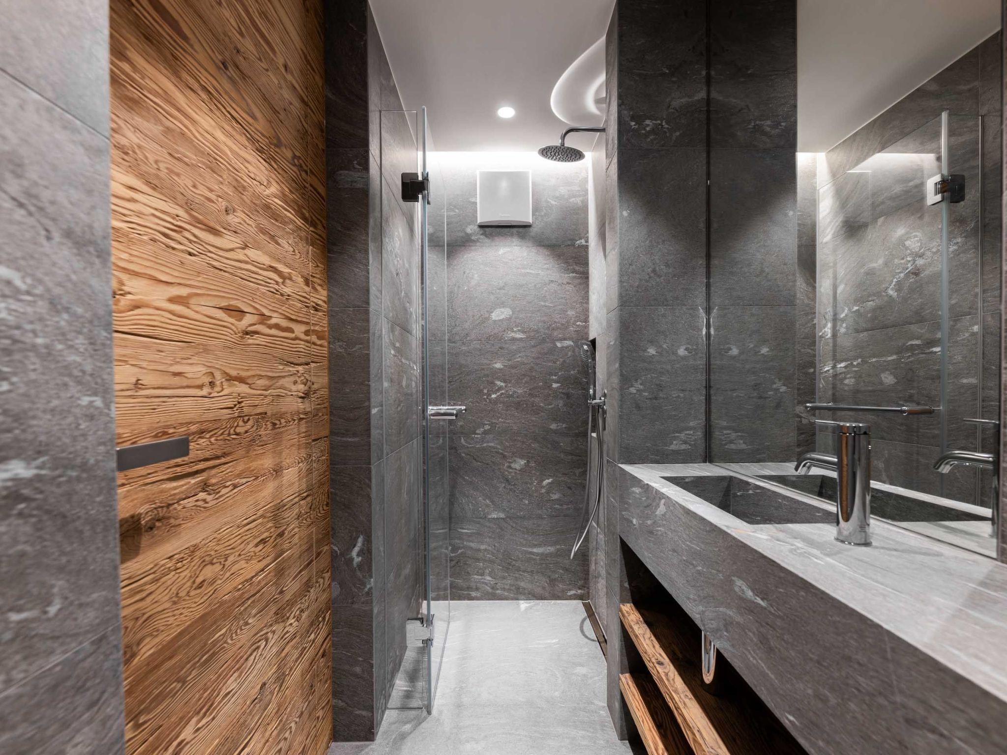 Chesa Curtinella 21-Image-tags.info