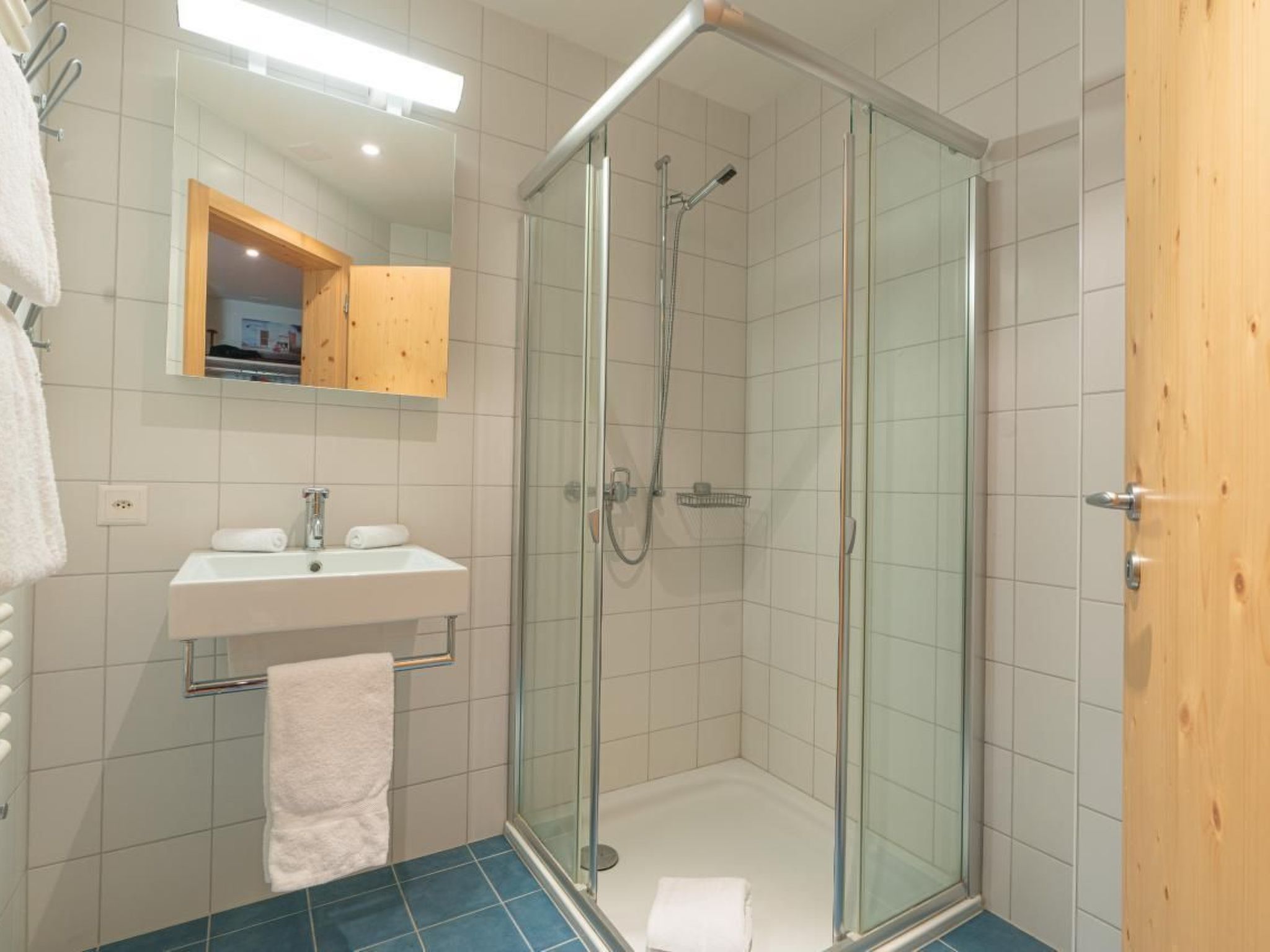 Chesa Radonda 1-Image-tags.info