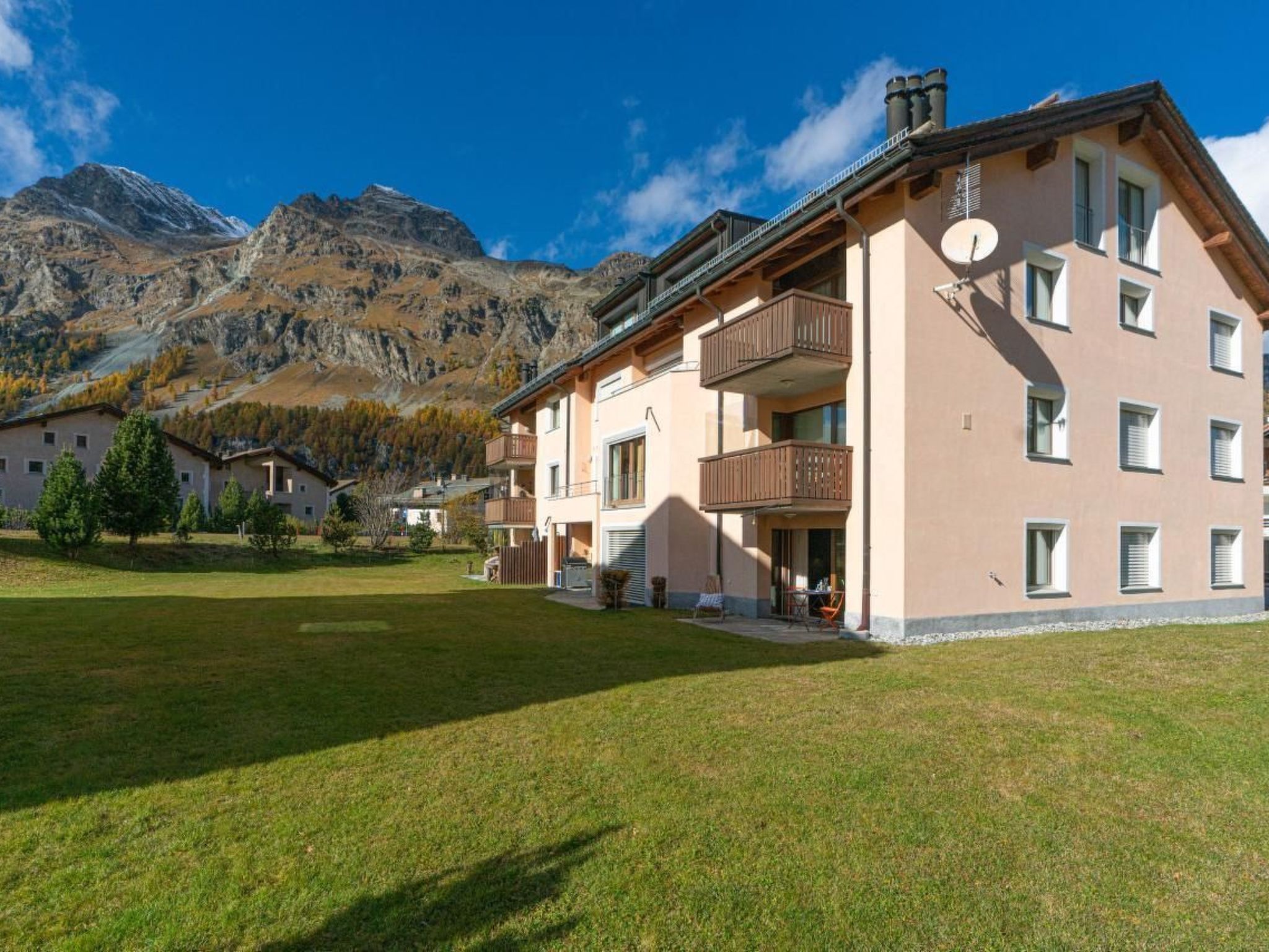 Chesa Radonda 1-Image-tags.info