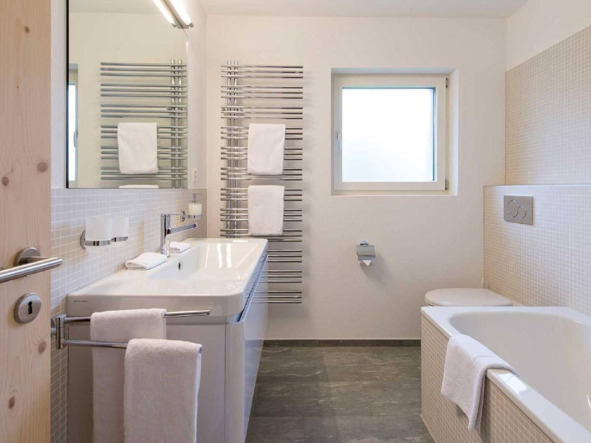 Chesa Flur Sulagl 2-Image-tags.info