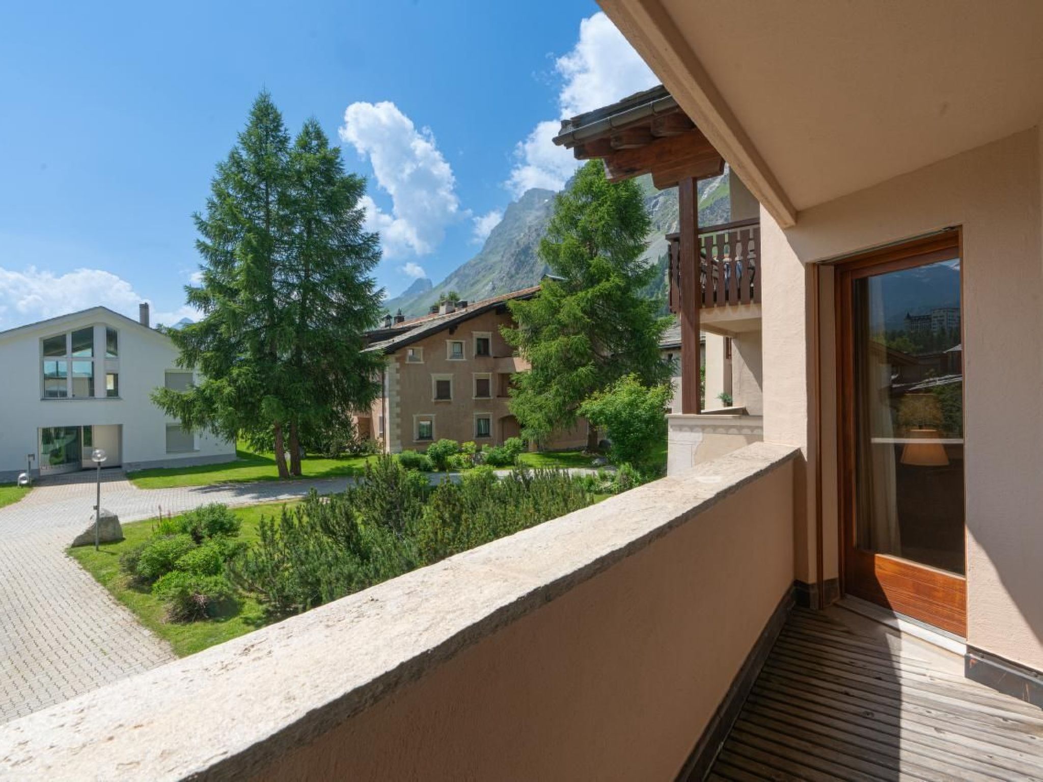 Chesa Polaschin B6-Image-tags.info