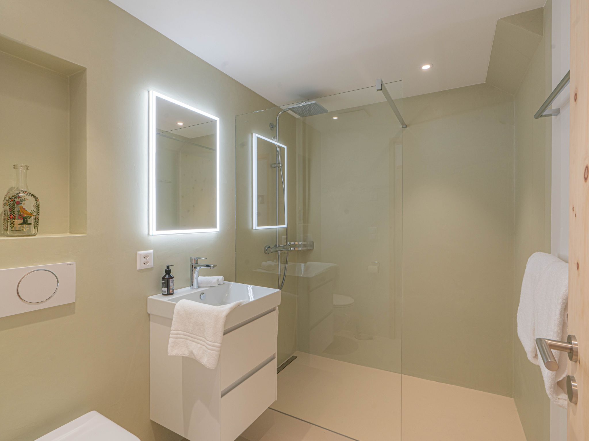 Chesa Lagrev 3-Image-tags.info