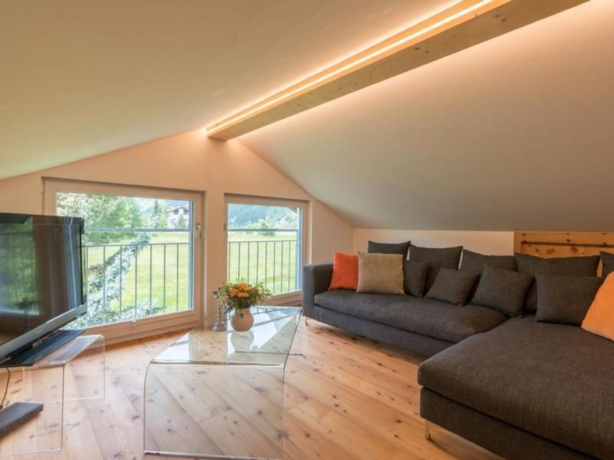 Chesa Lagrev 1-Image-tags.info