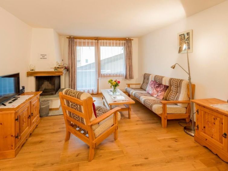 Sfeervol appartement Pra d'Sura 113 in Maloja in Maloja