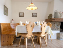 Ferienwohnung Chesa Chanella 5