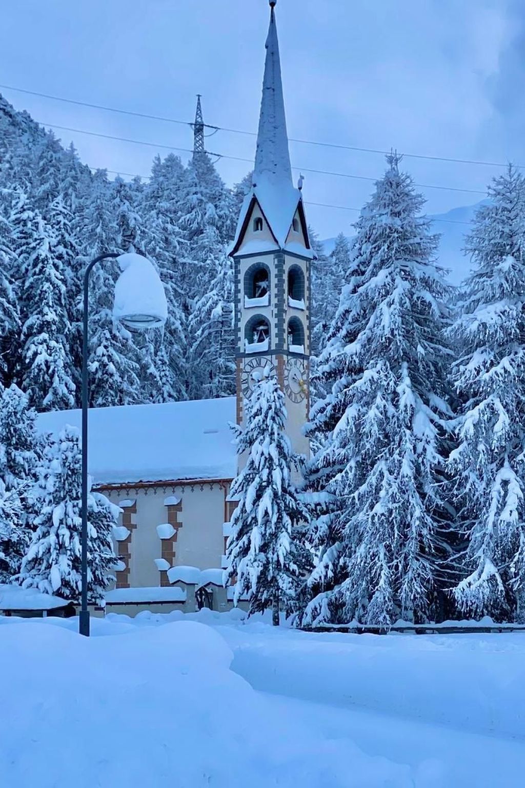 Chesa Ladina-Outside