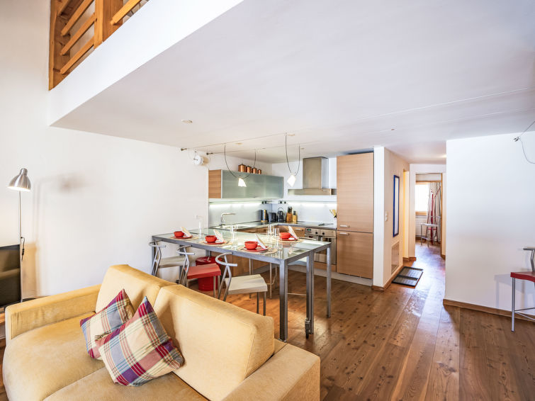 4-persoons appartement met bergzicht in La Punt-Chamues-ch · 75 m² in La Punt-Chamues-ch