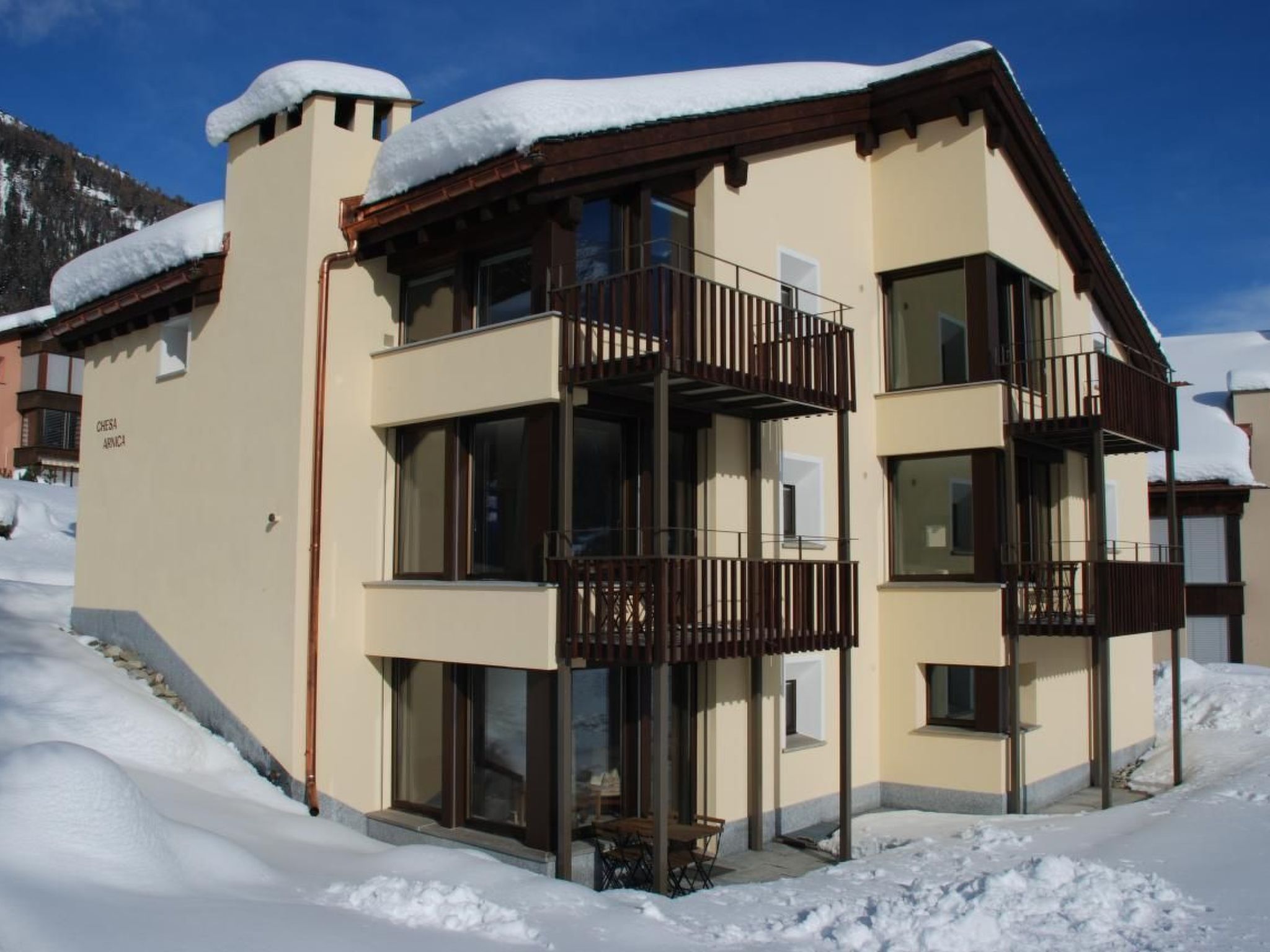 Chesa Arnica A1-Dedans