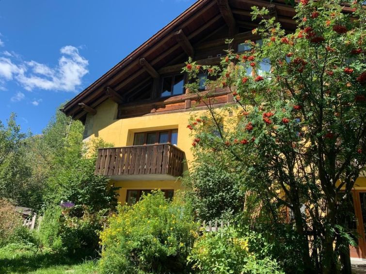 4-persoons appartement met bergzicht in La Punt-Chamues-ch in La Punt-Chamues-ch