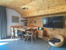 Chesa Sur En: Authentiek 6-persoons appartement in het hart van Zuoz - thumbnail 3