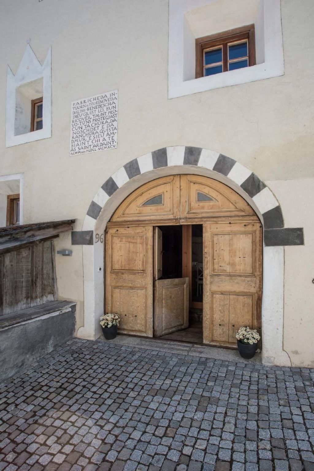 Chesa Paulina-Image-tags.info