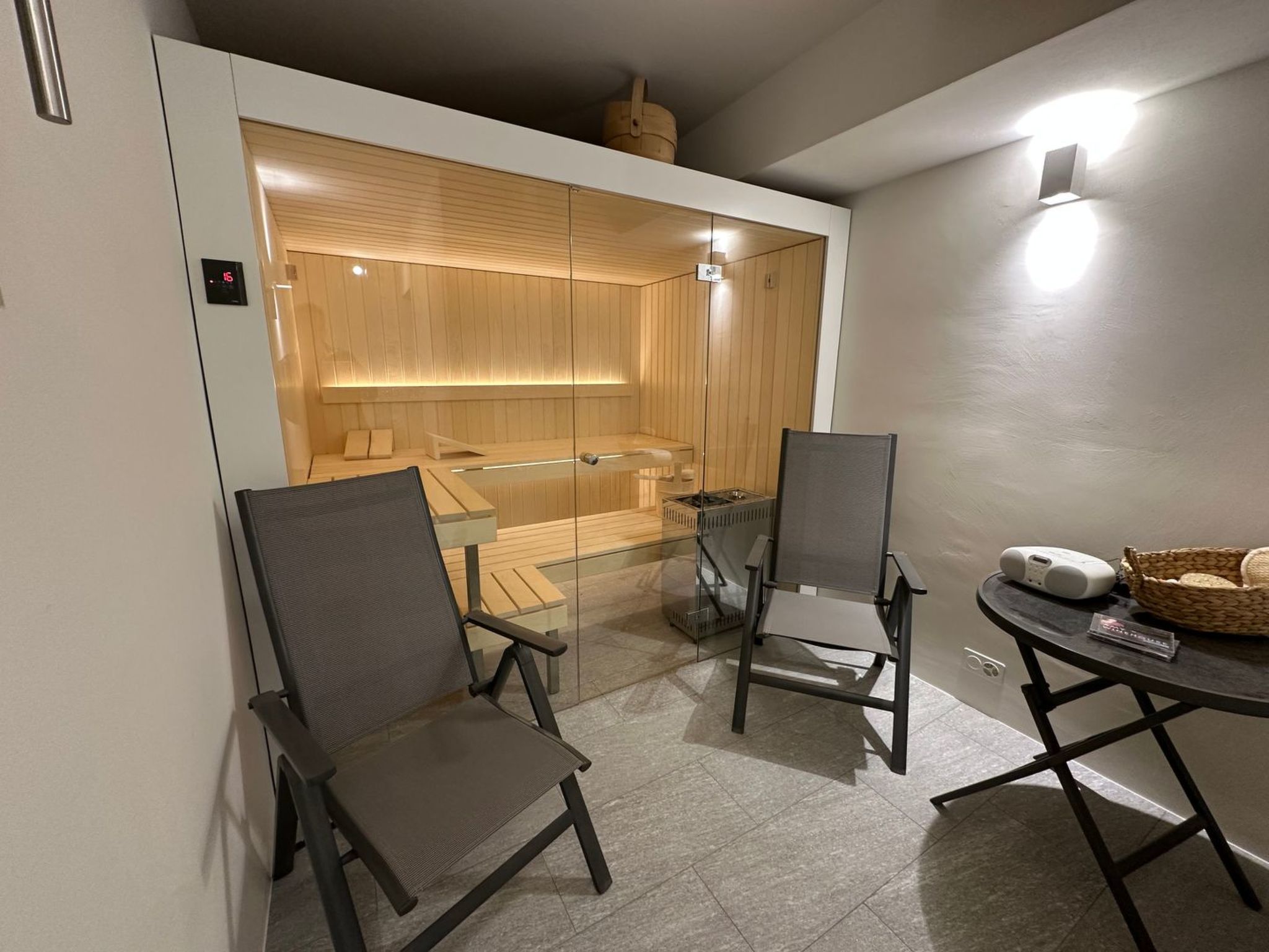 Terrassa-Wohnung: Sonnenterrasse, Wellness und alpiner Charme - Image-tags.info