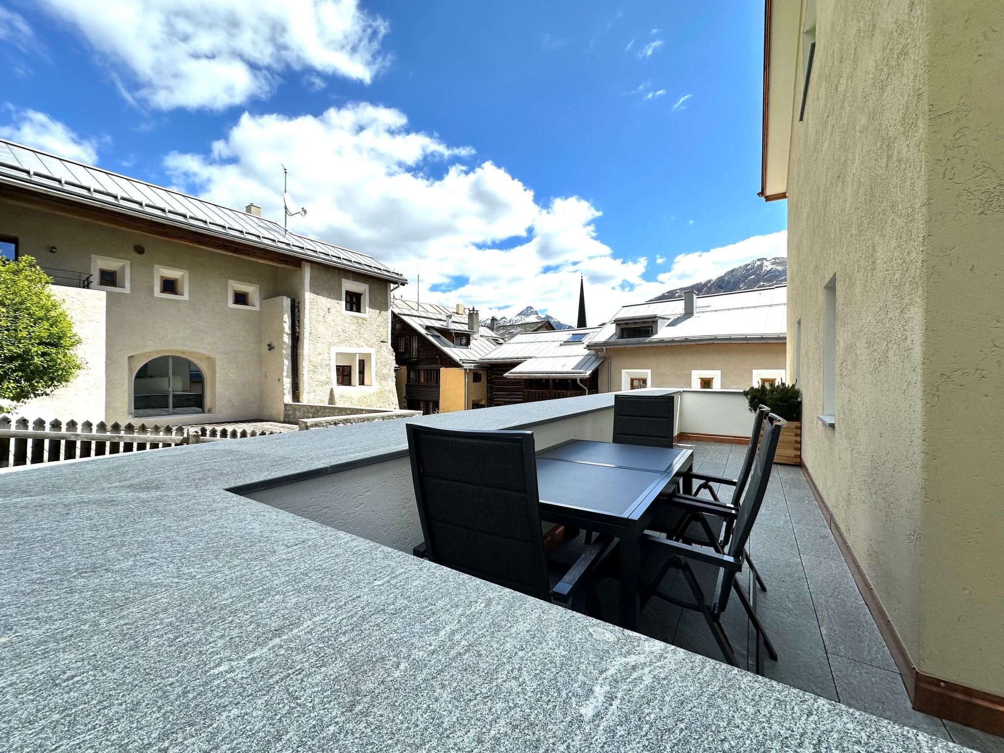 Chesa Unica - Terrassa mit Wellness - Dehors
