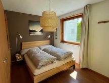 Ruim appartement in Zernez met tuin, open haard en uitzicht op de bergen - thumbnail 5