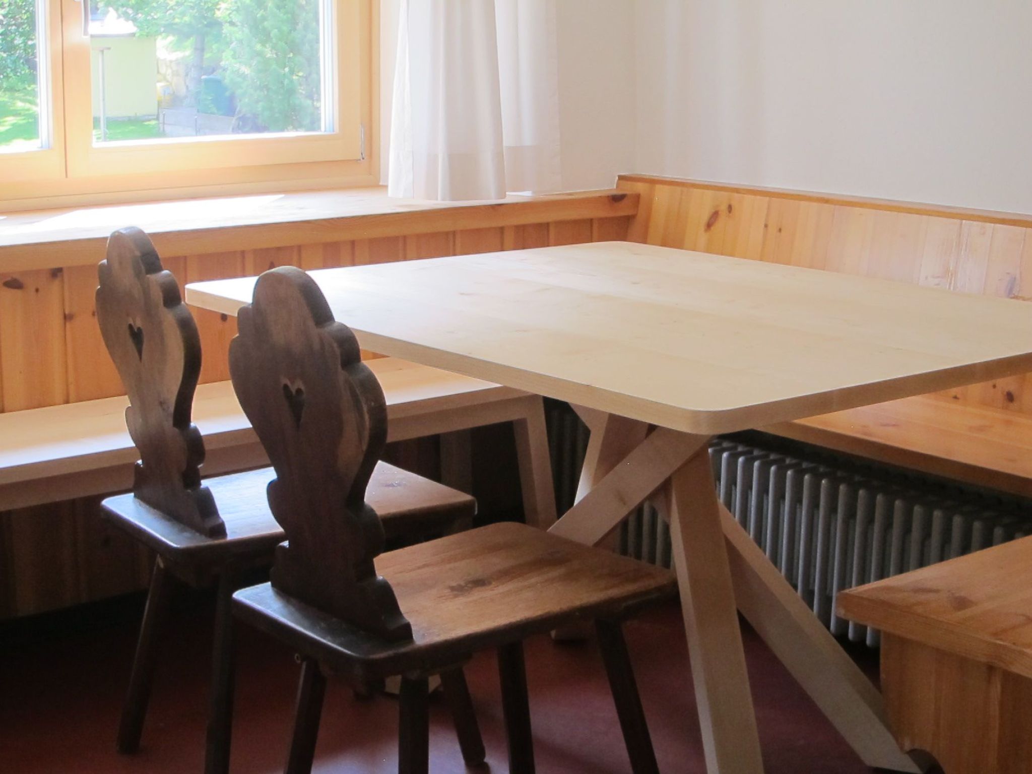 Appartement Chasa Gross, (Zernez) – Cuisine et coin repas, photo 7 sur 20